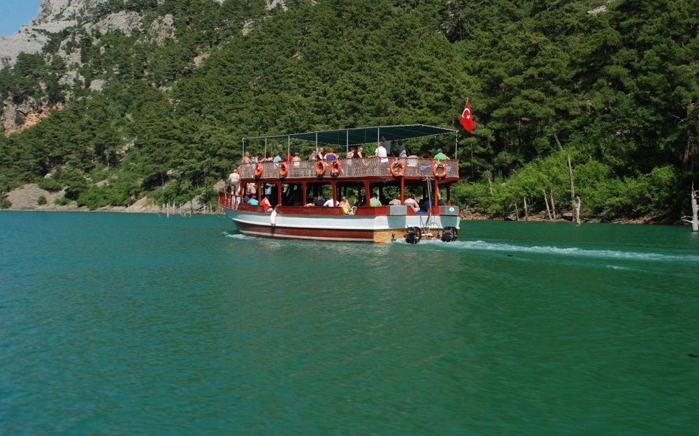 Green Canyon Boat Tour